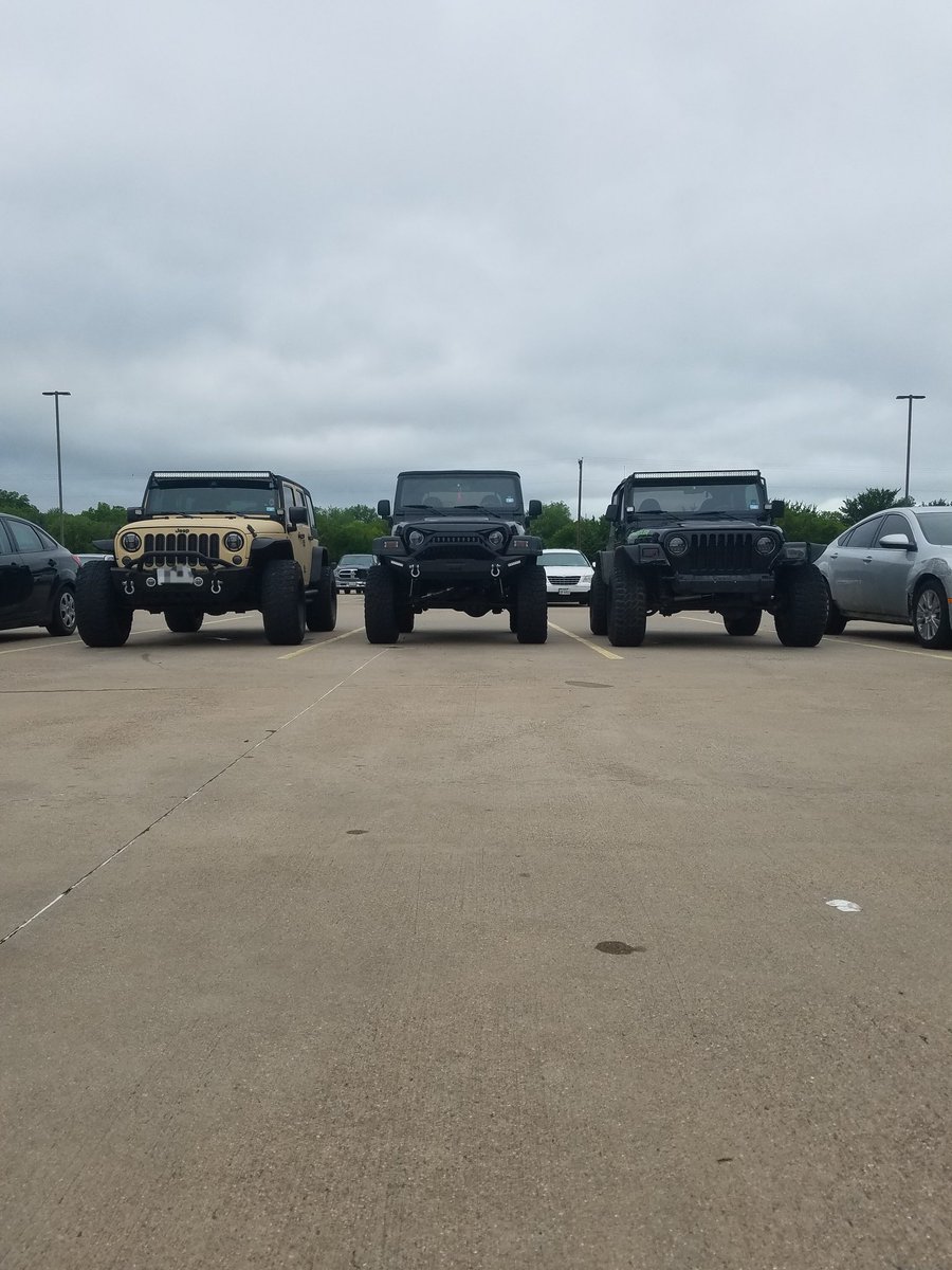 flexjeeps's tweet photo. #jeepsquad https://t.co/JBS655MFG1