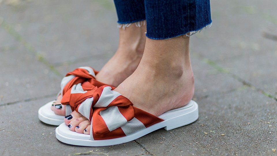 bossamx's tweet photo. #BossaLook sandalias planas en tu armario esta primavera-verano 2019. 😎 https://t.co/LyiZZPvEuf