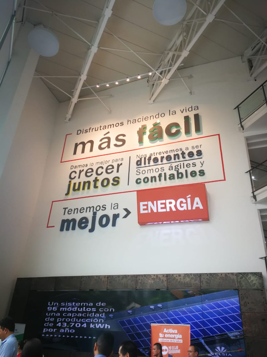 CCCSColombiaGBC's tweet photo. En el marco de #ConstruyeSostenibleCali2019 , la visita guiada al #proyectoNOVA con certificación #LEEDGold de @Celsia_Energia #MiembroCCCS 🍃✅#CCCS #LEEDtour #LEED   🌳♻ https://t.co/5o6mBlYssm