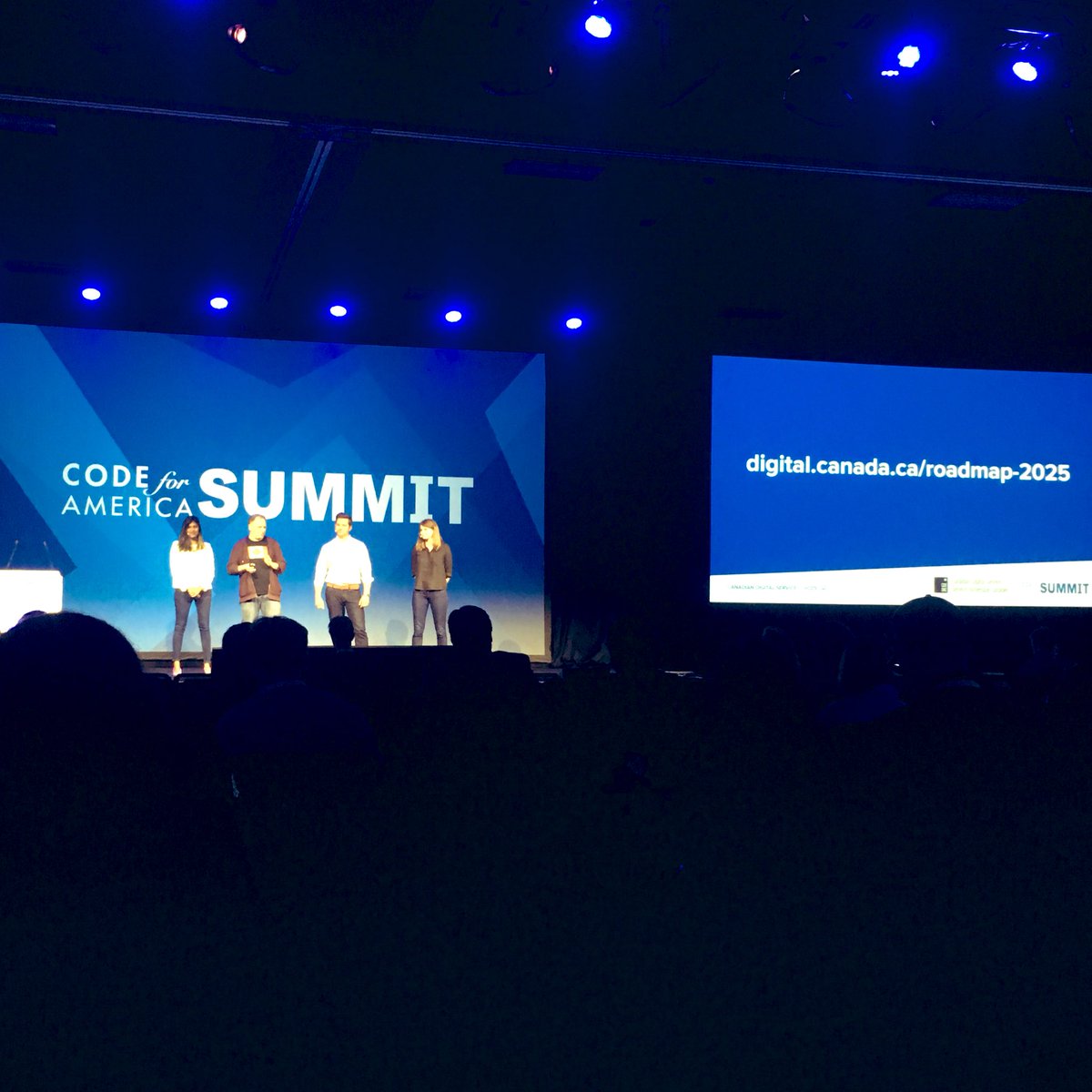 Great to see international governments on the main stage at #CfASummit @CDS_GC 🇨🇦 & @GobDigitalAR 🇦🇷

@gdsteam 🇬🇧 is here too! Come say hi me @Martin_Jordan @HowieMeg & @laurence_berry