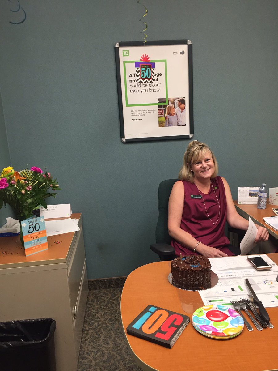 Celebrating our first half of the years success with a little team dinner! (And someone’s special birthday) #jdpower #tdbank <a href="/PietroTD/">pietroborracci_td</a>