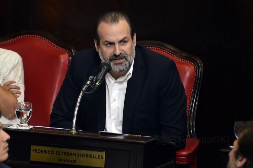 ElTecladoOK's tweet photo. 🏠#Senado l Créditos UVA: El senador Federico Susbielles pide a Cambiemos que “abra los ojos”.

MAS INFO: https://t.co/l9xaiqS6RY
@fsusbielles https://t.co/RPUSXXQNuP