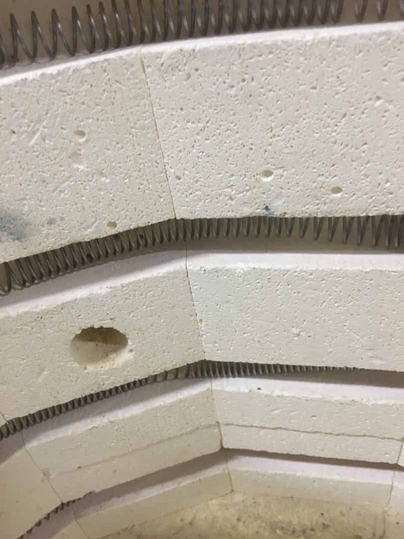 KilnLtd's tweet photo. new elements fitted and fully tested by our 18th Wiring Accredited Engineer https://t.co/pE0bu0ETCe