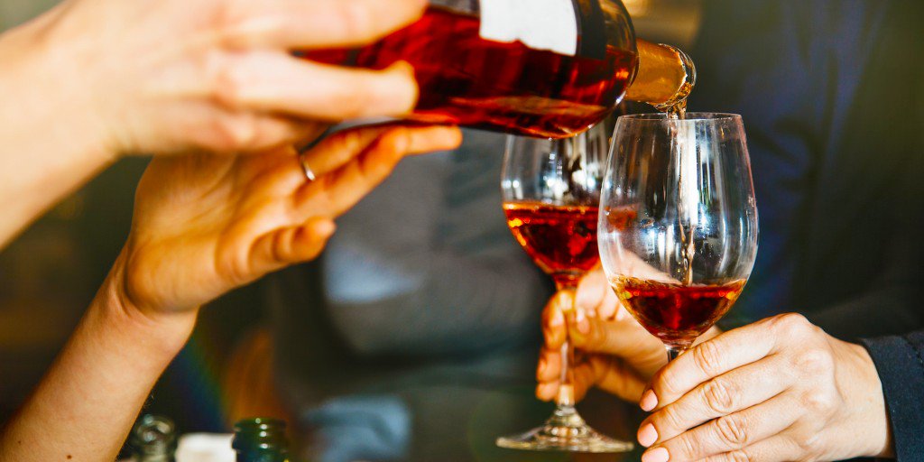CrushOnOregon's tweet photo. #CrushonOregon is this weekend at Castaway Portland! We are honored to offer wines from @IrvineVineyards, @FlatVineyards, @PlumHillWine, and @KeelerEstate. Get your ticket before it's too late: https://t.co/caRSN2H63D

#pdxwine #wineries #oregonwine https://t.co/caExafnijt