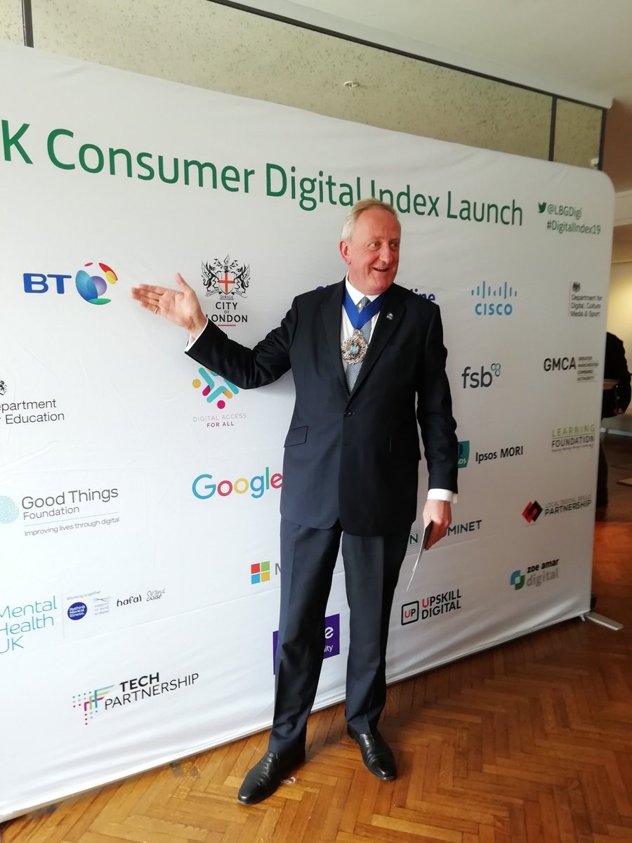 cdevartavan's tweet photo. Out of Lloyds Consumer Digital Index 2019 in County Hall. Very interesting talks of the Lord Mayor, Aldlerman Peter #Estin, and by Sara Weller, Non Exec. Director, Business, #Lloyds. The Lord Mayor suggested we study the Estonian model. #PUBLIQ's exchange IS there. #digital #bt https://t.co/71TF22gl3Y