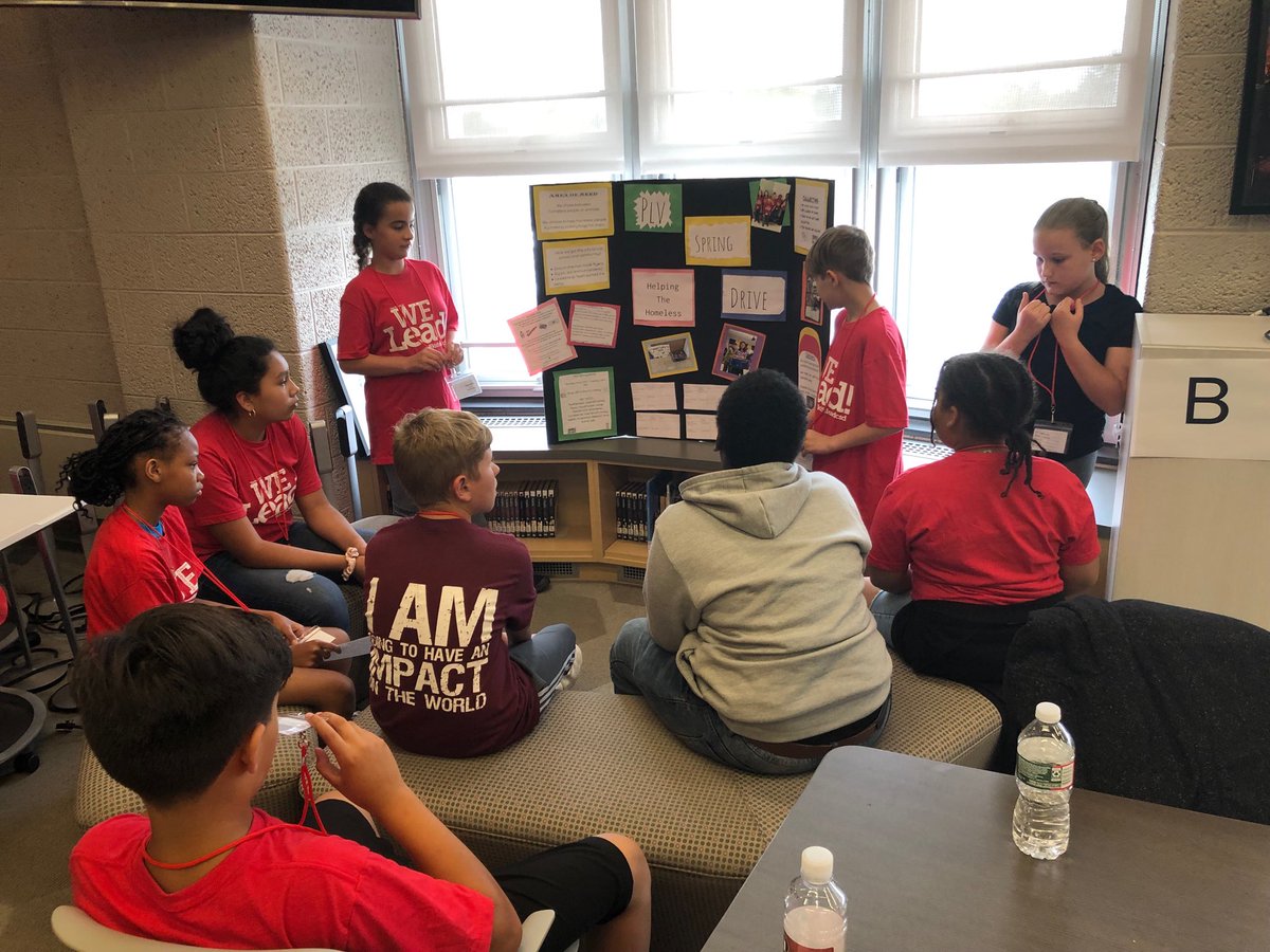 steph_callaway's tweet photo. #kidsleadcsd Leaders Showcasing their Work! https://t.co/q2KyOCs9Bi
