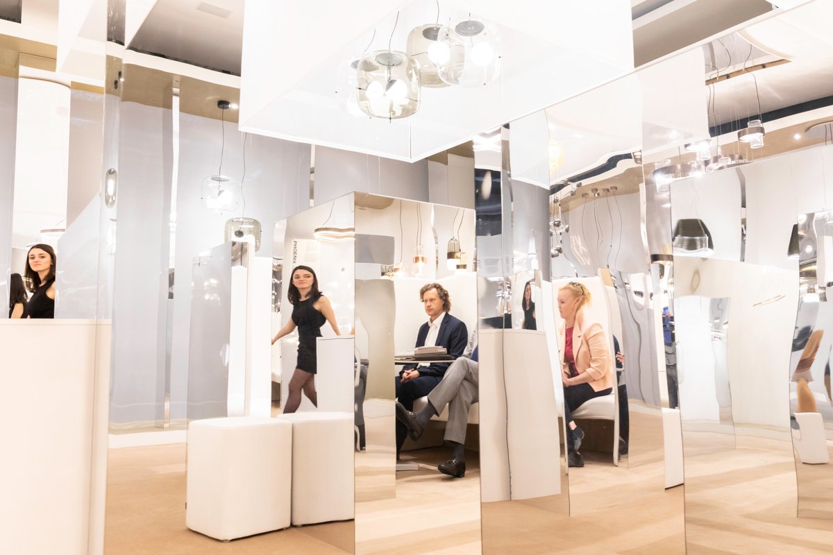 iSaloniofficial's tweet photo. Every two years Euroluce redefines the concept of illumination.

Photos by Diego Ravier (2019).

#SaloneDelMobile #Milano #SaloneDelMobile2019 #iSaloni #Euroluce https://t.co/N7DYucOCJP