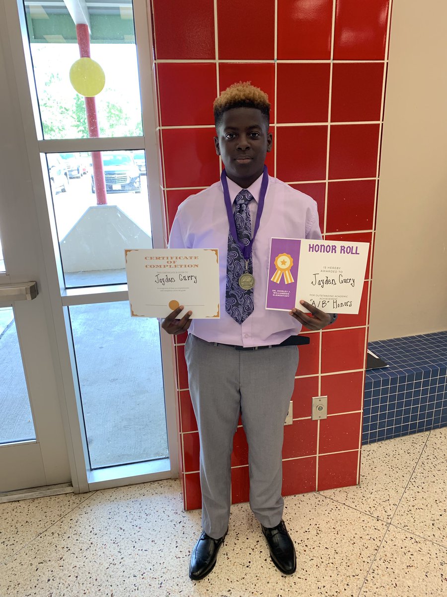 Leigha_Curry7's tweet photo. Everything comes full circle! Ms. Booker &amp; went to Middle &amp; High School together in @GalenaParkISD! She did an amazing job with Jayden this school year! #TeacheroftheYear #JMann #GPISDProud #MustangPride https://t.co/I7pdwBHvr1