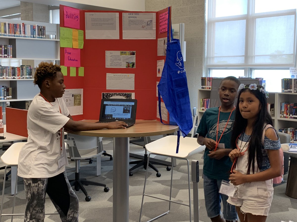 RoselynnRosy's tweet photo. Our first group of Dolphins with a Porpoise presenters are up! #cddolphins #PowerOfWeCSD #KidsLeadCSD https://t.co/I39TIxn73M