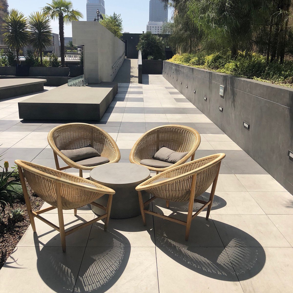 concretecollab's tweet photo. the summer is coming ☀️ // we are big fans over here of modern outdoor living and our  T R A I L S  paver range offers the perfect backdrop to the great outdoors - available in a range of colors, textures, aggregate exposure for pedestal, sand and mortar set applications https://t.co/gj1A2Pf3zt