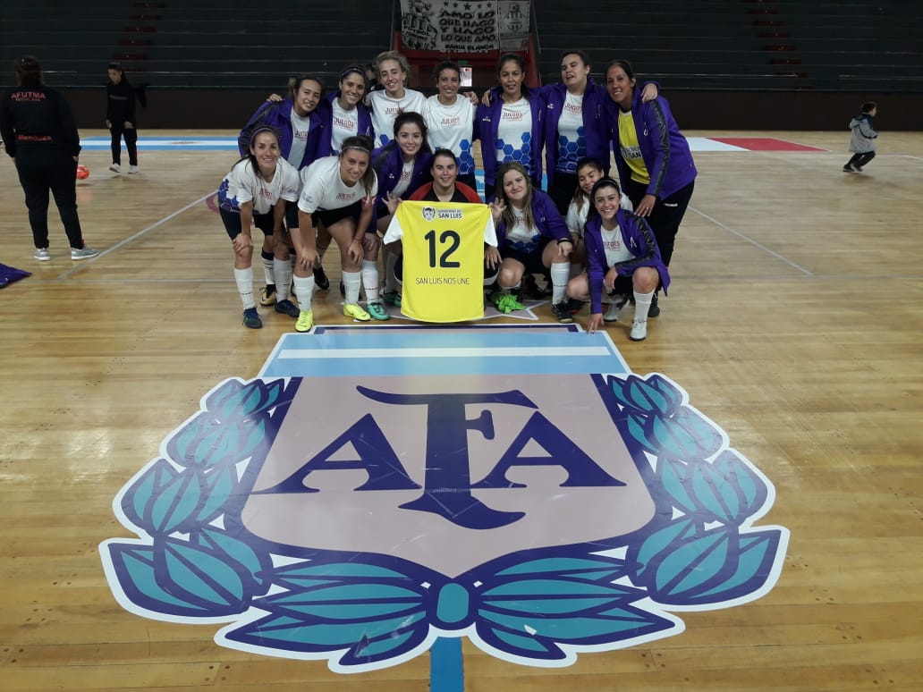Sport13SL's tweet photo. Amine 5to Aviador Origone 7mo en el nacional de futsal femenino gran papel de los equipos de la provincia https://t.co/2kyCEOvbrH