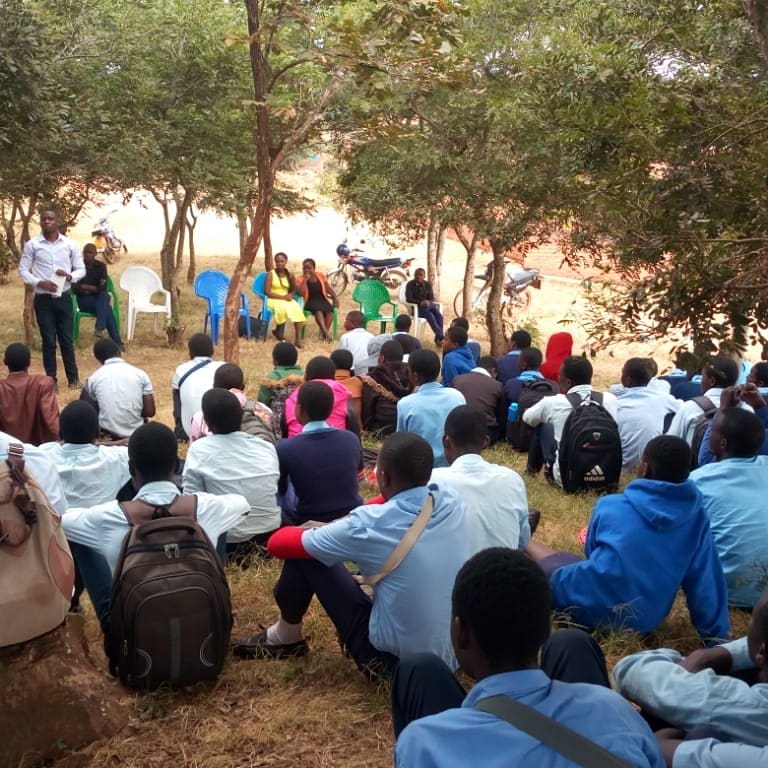 TsogoloN's tweet photo. On wednesday, 29th May 2019, Tsogolo youth network conducted a career guidance session at Nanthomba secondary school
#MakingTodayCount
#SDG4
#AphunzireProgram
#TsogoloYouthNetwork https://t.co/egJT1cwYyn