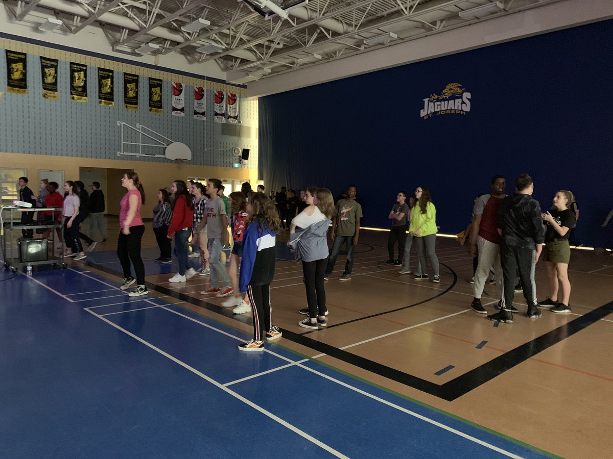 ScholfieldsArts's tweet photo. Art carnival group Just Dance!! Busting a move @ St Joes! #ocsbarts https://t.co/lFs3HKbkZa