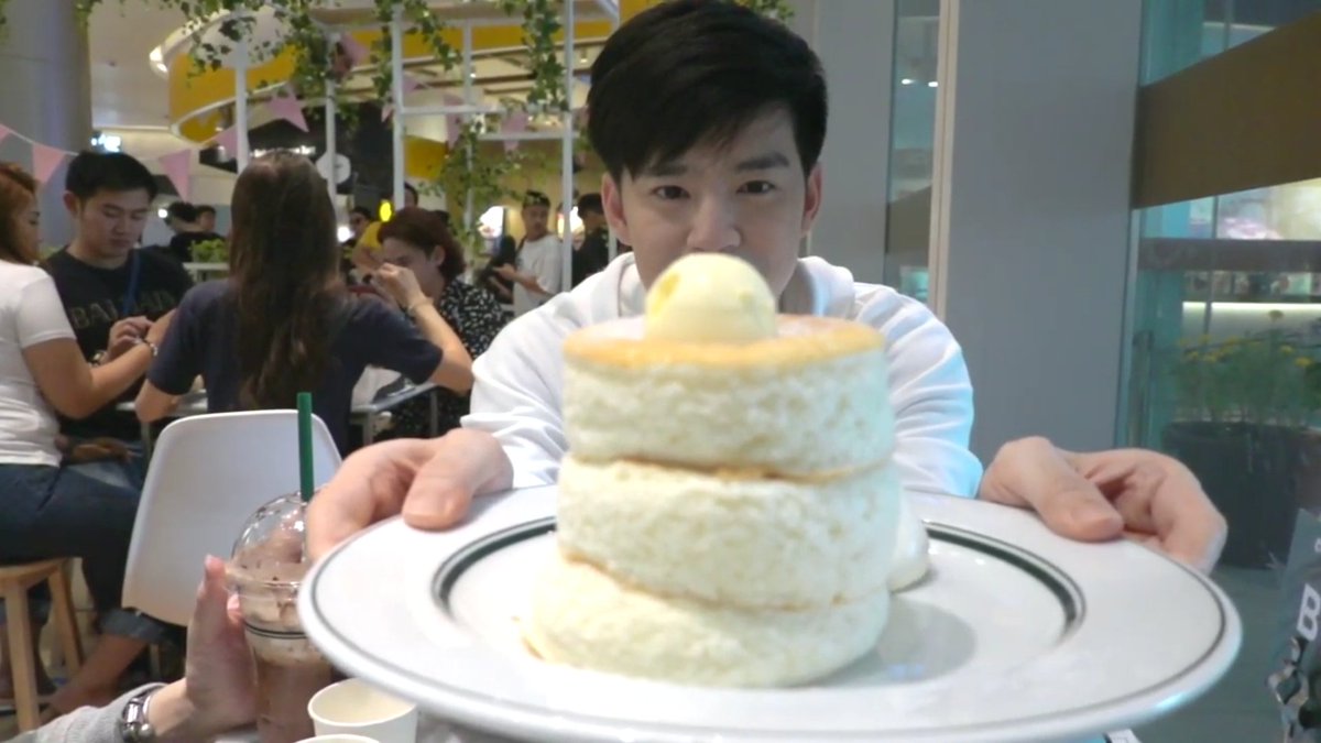 ploypat__'s tweet photo. พี่บีมมม...ซุ่มสุดๆ ที่บอกว่าพี่มีภาระกิจคือเรื่องเปิดช่องใช่ไหม? อัฟคลิปบ่อยๆ
ดูวนไปค่ะ
นี่เพิ่งรวมสติ (สติมีน้อยใช้สอยอย่างประหยัด) กลับมานั่งดูคุณพ่ออีกรอบใน #BeamOilchannel Ep.1 กับพี่บีมในวันเกิด💙 #BeamKawee #BeamD2B ขอให้คำขอของพี่บีมเป็นจริง #สาธุ #D2Bconcert @Beamkawee https://t.co/E30m6TnaQu