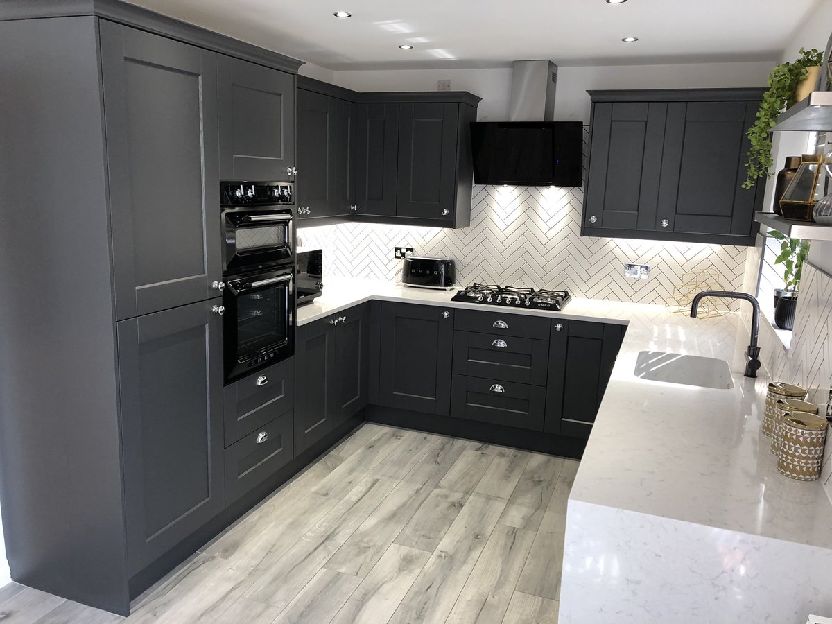 prestigekbltd's tweet photo. Stonebridge graphite kitchen with lagoon quartz worktops supplied & fitted by prestige . Call us on 01977 264100 or call into our showroom in ferrybridge for a free design & quote . https://t.co/dKMLpTLNRx #kitchendesign #kitchen #graphitekitchen #herringbone #quartz https://t.co/J6JQJbGCnp