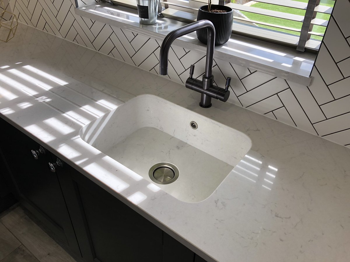 prestigekbltd's tweet photo. Stonebridge graphite kitchen with lagoon quartz worktops supplied & fitted by prestige . Call us on 01977 264100 or call into our showroom in ferrybridge for a free design & quote . https://t.co/dKMLpTLNRx #kitchendesign #kitchen #graphitekitchen #herringbone #quartz https://t.co/J6JQJbGCnp