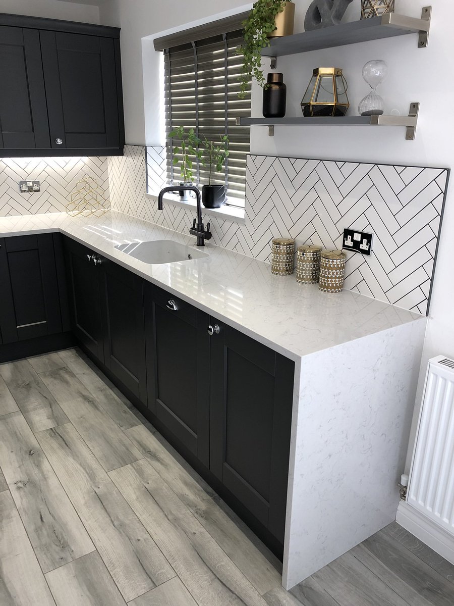 prestigekbltd's tweet photo. Stonebridge graphite kitchen with lagoon quartz worktops supplied & fitted by prestige . Call us on 01977 264100 or call into our showroom in ferrybridge for a free design & quote . https://t.co/dKMLpTLNRx #kitchendesign #kitchen #graphitekitchen #herringbone #quartz https://t.co/J6JQJbGCnp