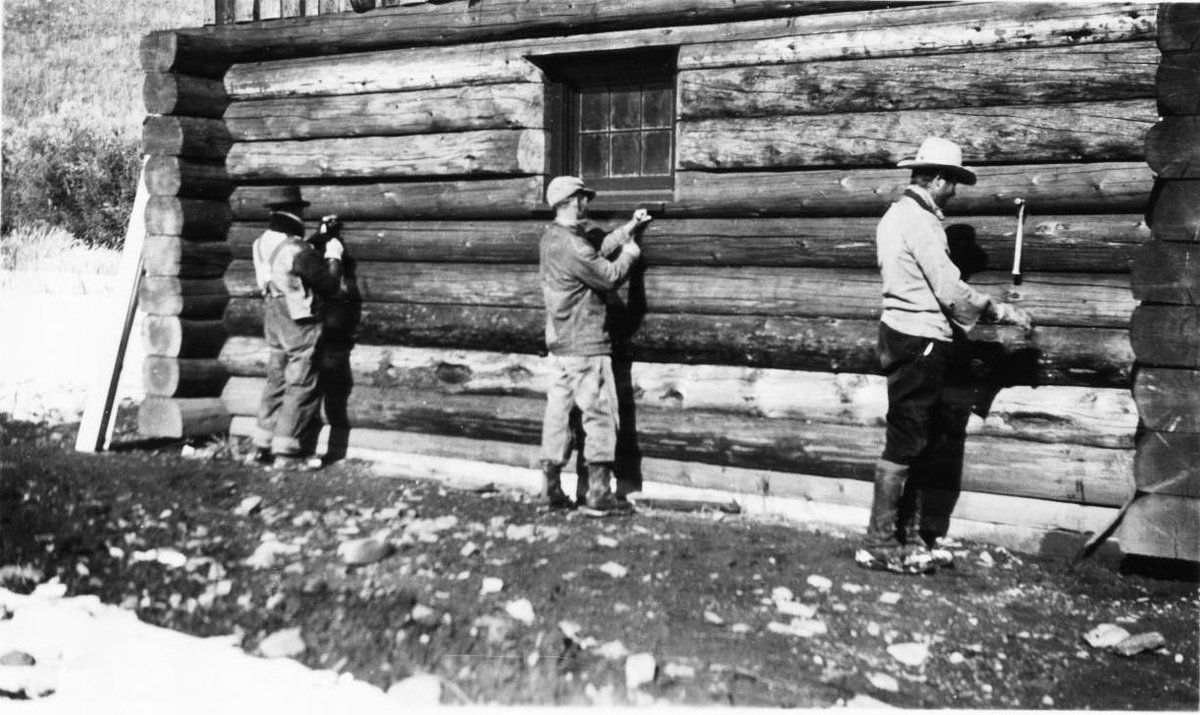UofUHumanities's tweet photo. #TBT to 1937 when some of the original buildings at @TaftNicholson were first being constructed. Have you ever wondered how the center came to be? Watch the story here https://t.co/8ndBEUnhna
#UofU #UofUHumanities #TaftNicholsonCenter https://t.co/e7ROHYKD0i