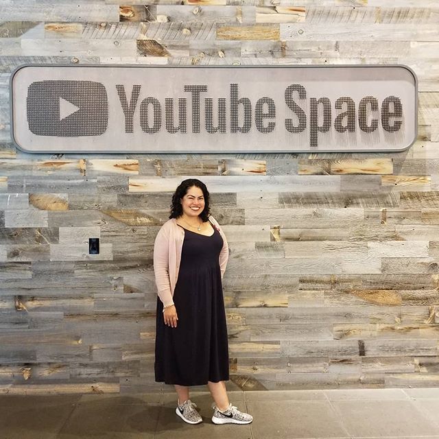 latina_sweetie's tweet photo. Gonna be an educational day.  Taking notes for our @thesashagroup clients creating video content. WeAllGrow, #YouTubeSpaces #YouTubeCreators https://t.co/YUTcqkzg2h https://t.co/V6gD7mJ9SQ