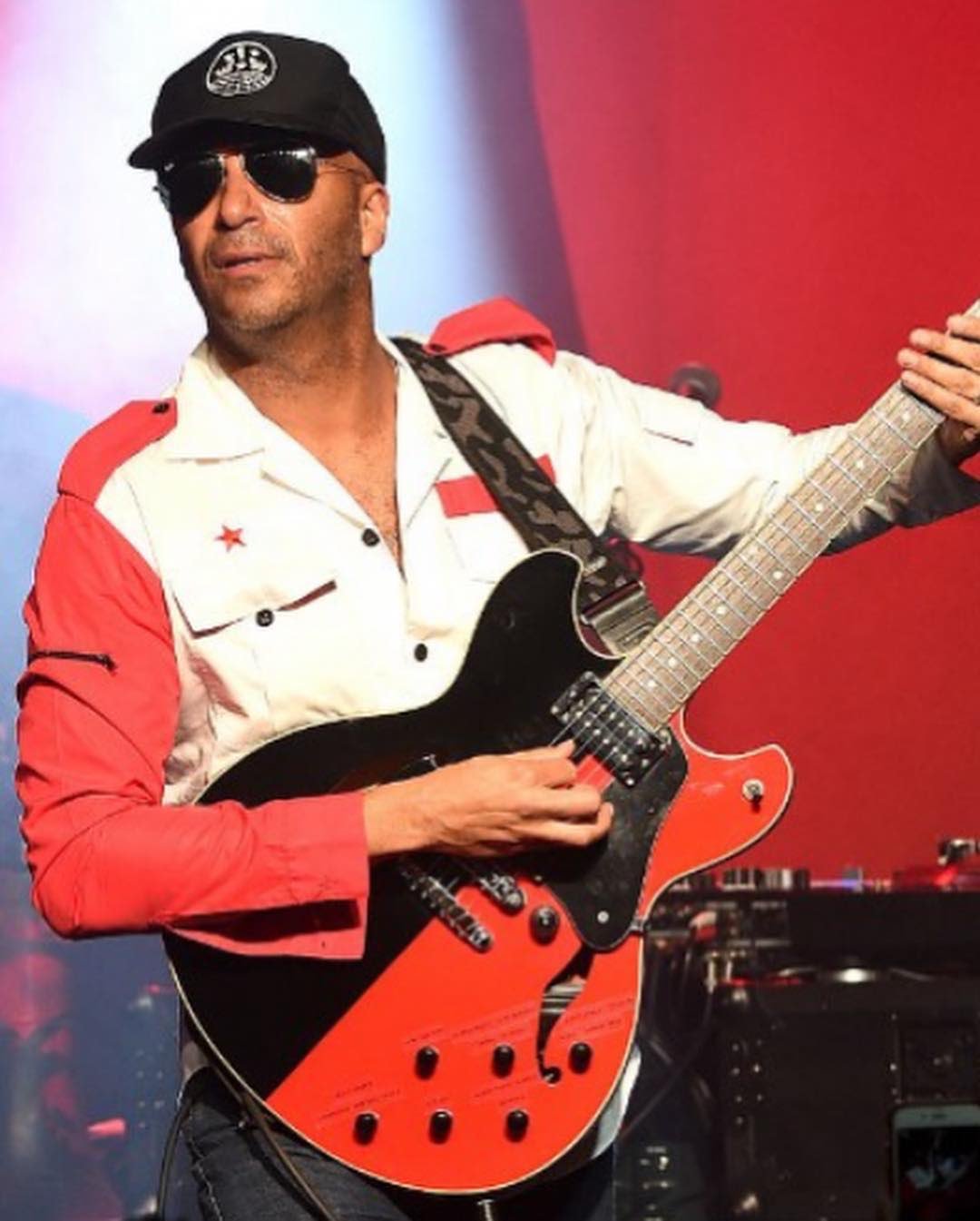 Happy birthday one & only Tom Morello 