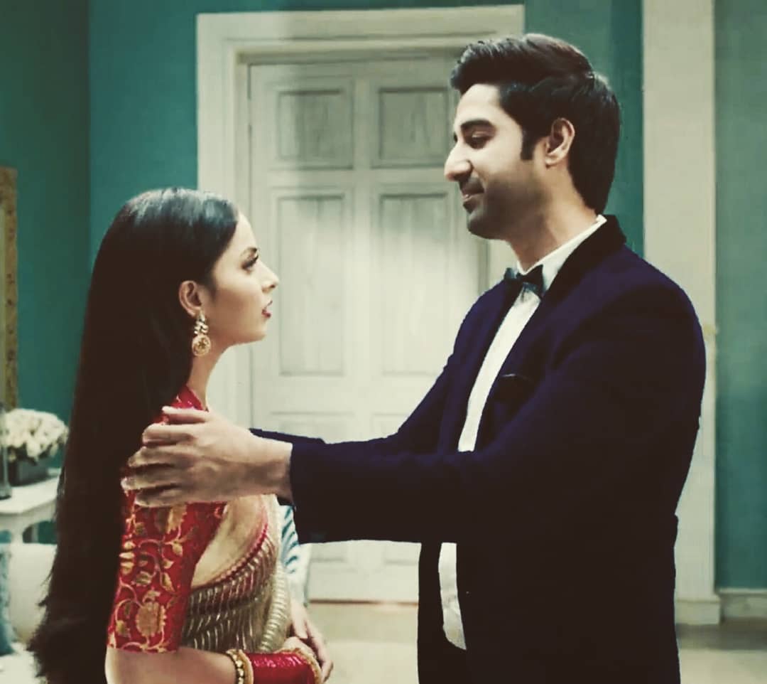 shrenufan_tamil's tweet photo. Lovely JanRuv @shrenuparikh11 @IshaanSManhas #ShrenuParikh #JanhviMittal #IshaanSinghManhas #DhruvMittal #JanRuv #EkBhramSarvagunSampanna #awesomeandbeautiful #adorabletogether #lovely https://t.co/0qLofMtKRh