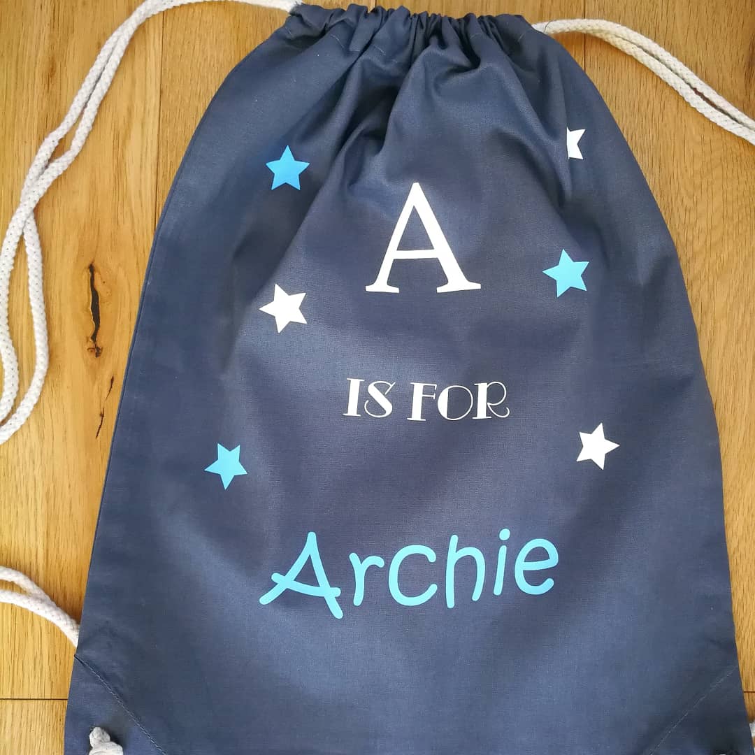HomeHeartGifts's tweet photo. I am pleased to finally share with you the latest addition to our new HH bag collection! Introducing our kids gymsac, personalised so you'll never get them mixed up again! 😍 only £9.95 fully personalised 😯

Message me to order or shop now online at
https://t.co/kxEHNEPKle

♥️♥️ https://t.co/DOx0iAfSeU