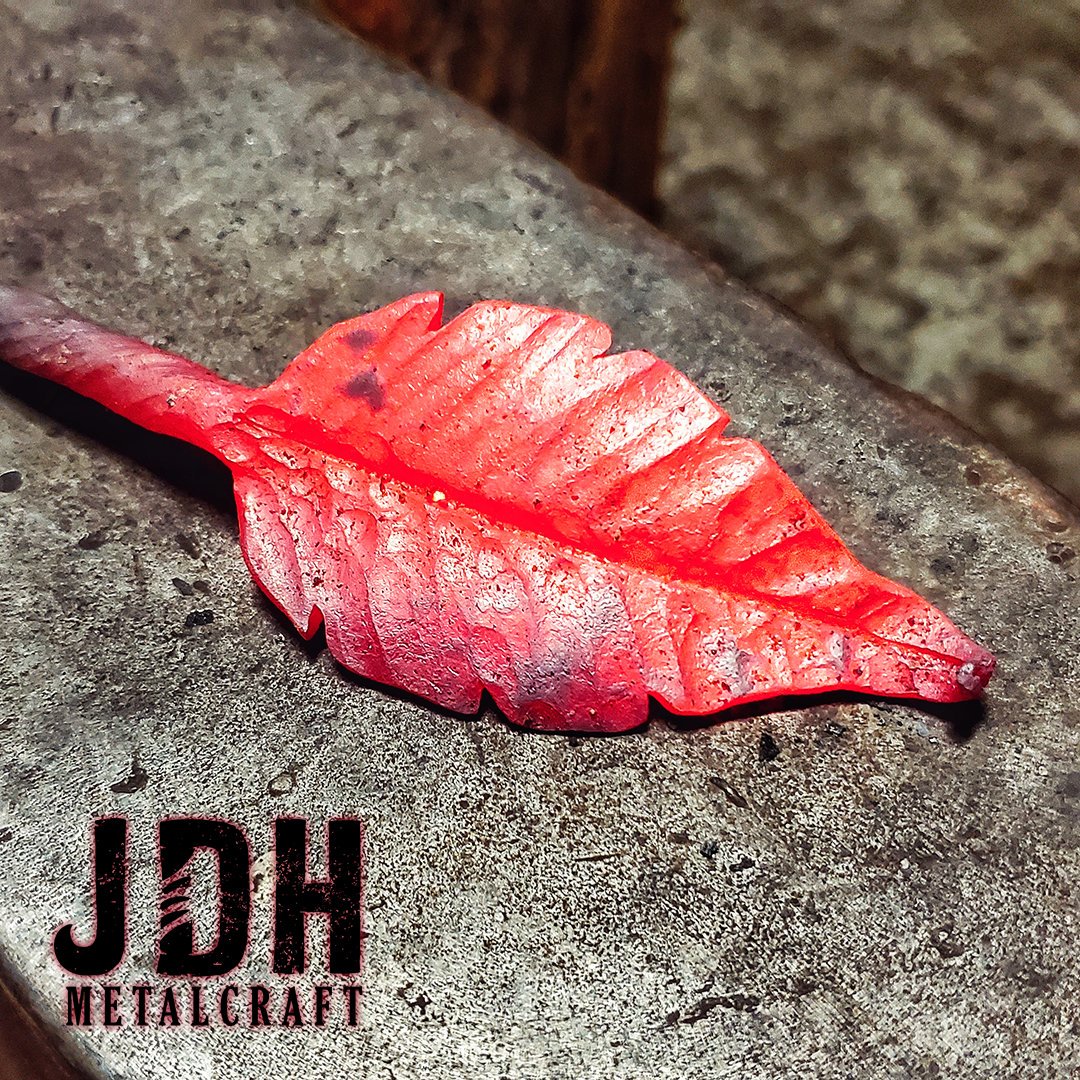 johndharvey_com's tweet photo. A smaller, slightly different style of leaf. Final stages.
+
+
+
#leaf #leaves #forgedleaf #organicart #forgedleaves #blacksmith #forged #forging #blacksmiths #JDHmetalcraft #blacksmithing #forge https://t.co/HnxtYAy10K