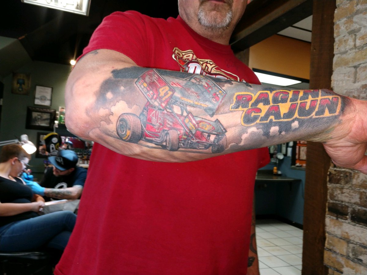 Harvey_3's tweet photo. @GregWilsonw20 Union carpenter/Sprint car fan..see ya at Lernerville!! https://t.co/g98YCO2WzL