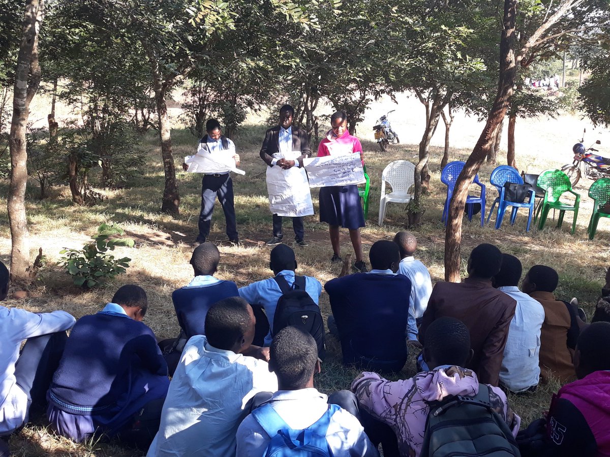 TsogoloN's tweet photo. On wednesday, 29th May 2019, Tsogolo youth network conducted a career guidance session at Nanthomba secondary school
#MakingTodayCount
#SDG4
#AphunzireProgram
#TsogoloYouthNetwork https://t.co/egJT1cwYyn