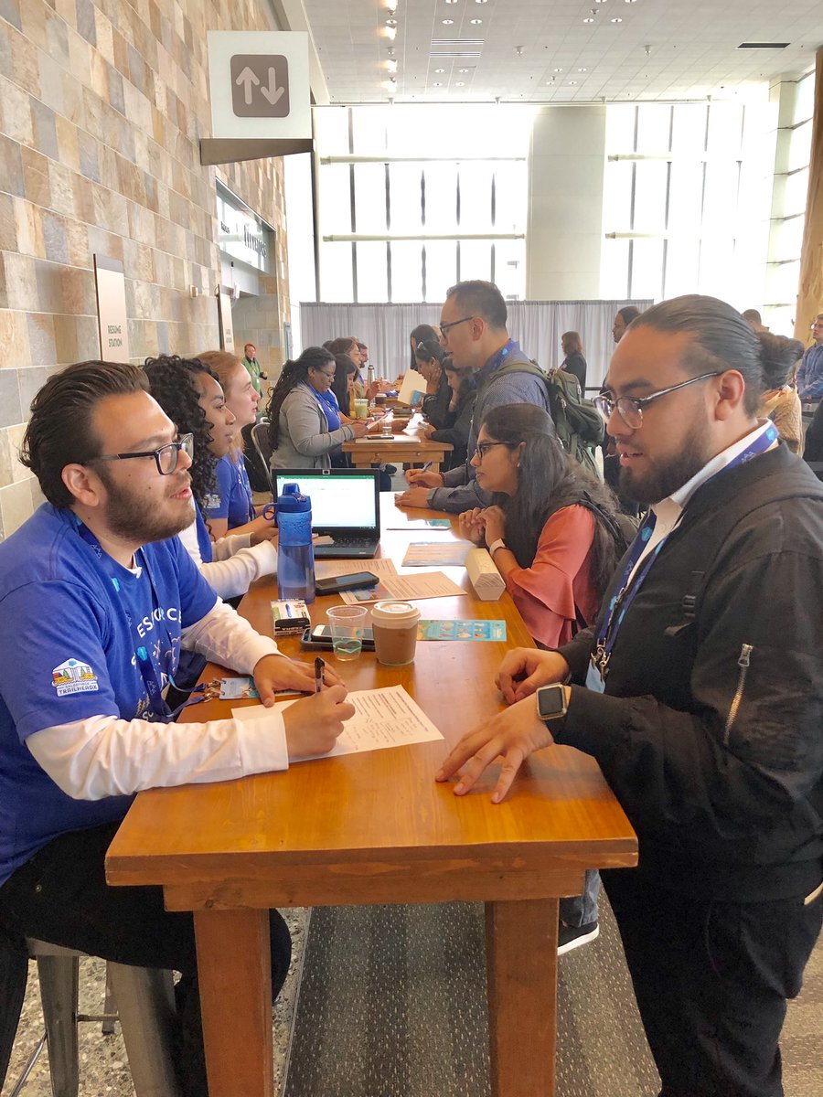 ShirleneChow's tweet photo. Come get your resume reviewed or free career advising from our #TraiblazerCommunity today at Moscone Floor 3 until 2pm! #tdx19 @H0SAY https://t.co/nW62eNz9Dh