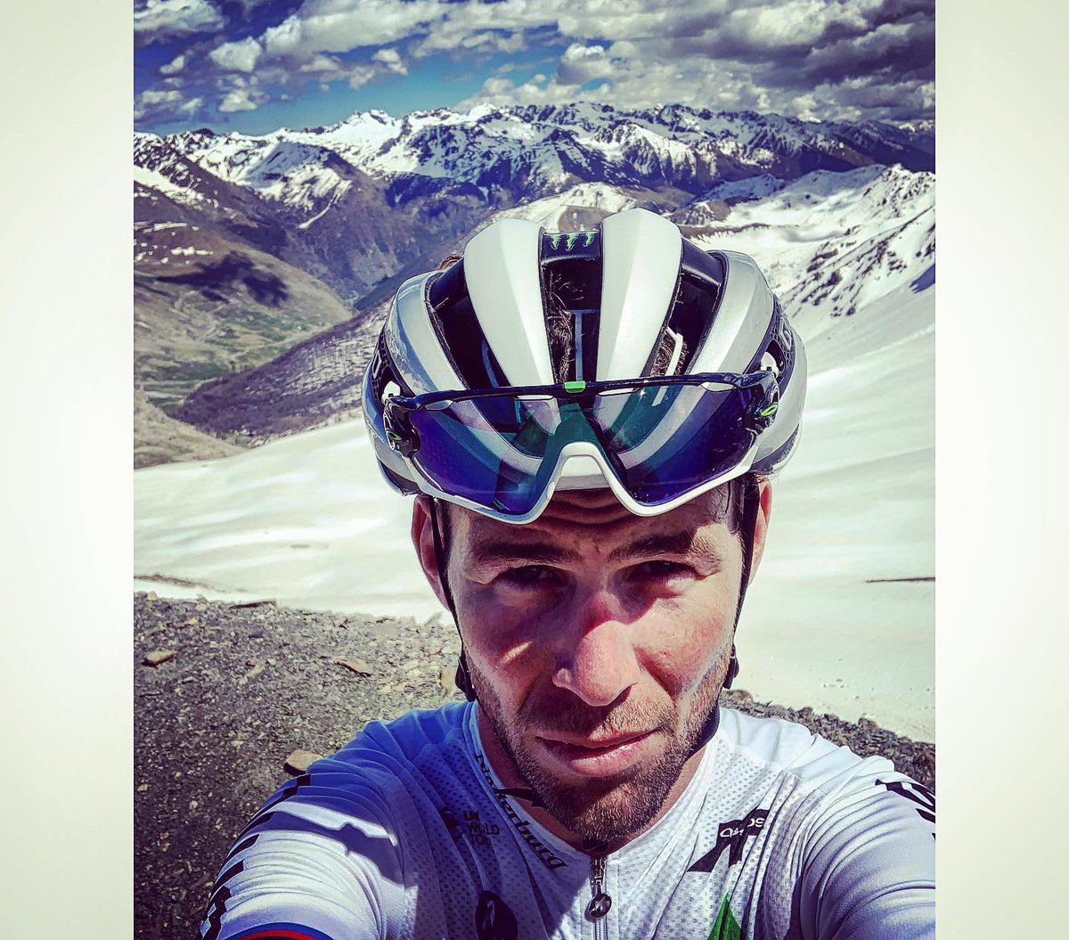 MarkCavendish's tweet photo. Rode up to Col de la Bonette today for a little something to do. 2700m high. There’s a little loop that adds 100m more to the altitude to make it the highest pass in Europe (I think), but it was snowed under. Love a little adventure 🏔🚵‍♂️🐐🏔

https://t.co/X42XGkupZK https://t.co/APPO9ttFmU