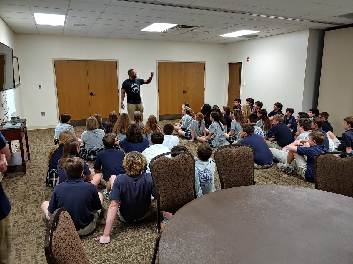 MrMiley_SPX's tweet photo. Nick Jackson from I Am Speak Love spoke with the 8th Grade on Tuesday. The 8th grade had a great day with him!!
@SPX7200 @iamspeaklove #SPXIndy https://t.co/f1Z4BHii5K