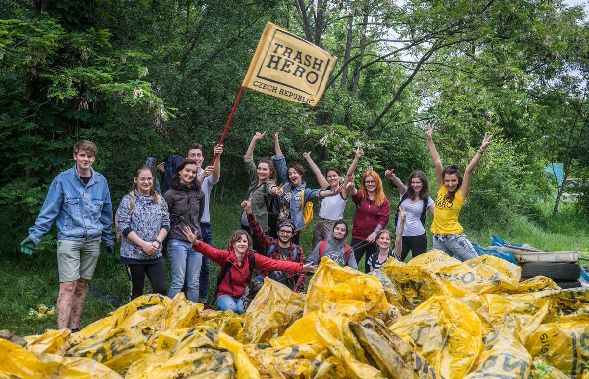 tereziecizkova's tweet photo. From yesterday's cleaning-up event organized by Trash Hero crew in Brno, Czech Republic. It was my 2nd cleaning-up day with this amazing group of people. Can't wait for another one!💛🌍

#plasticpollution #plasticwaste #cutoutplastic #plastjepast @GreenpeaceCzech 
@Greenpeace https://t.co/INdUnCX2r1