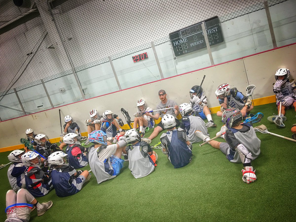 3dlaxtexas's tweet photo. Coach Neese taking advantage to educate the young #padawans on the knowledge of the #lightsaber during their break at camp
β’
#3dhouston #houstonboxcamp #3don2 #3ddifference #dagobah #getbetter https://t.co/DPMKRKmMda