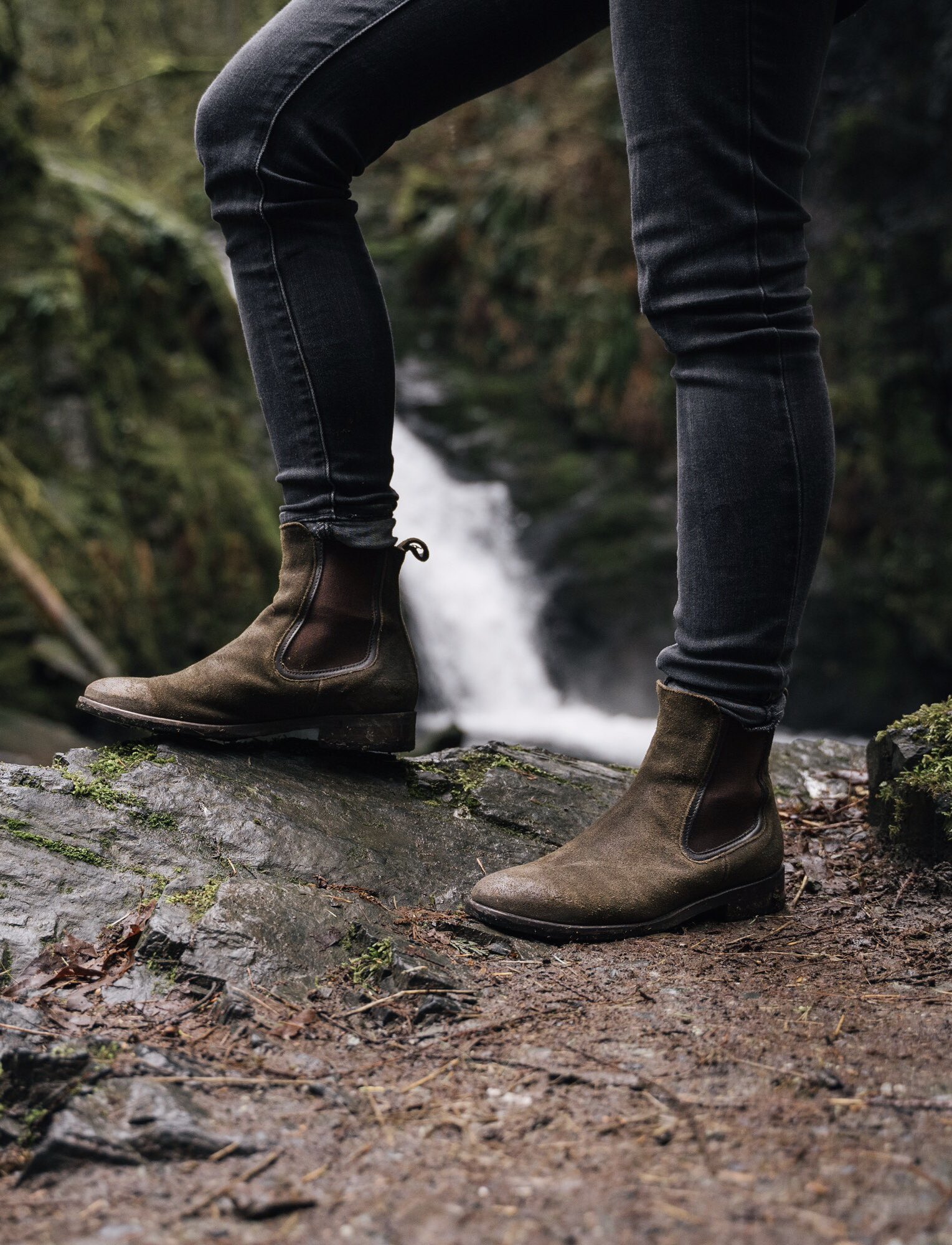 Thursday boots barstool sale