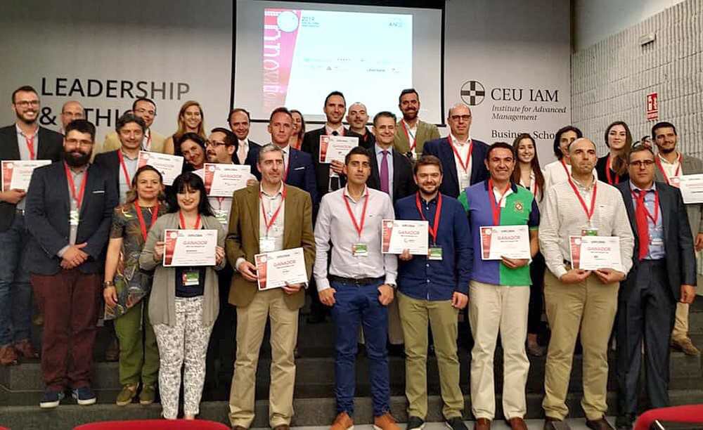 ondacerogijon's tweet photo. Las pymes asturianas @iKnovatio, SVMAC y Estudio Objetivo Creativo ganan los premios #AncesOpenInnovation. Ofrecieron las mejores soluciones a los retos planteados por empresas tractoras https://t.co/tLVavuYyEd