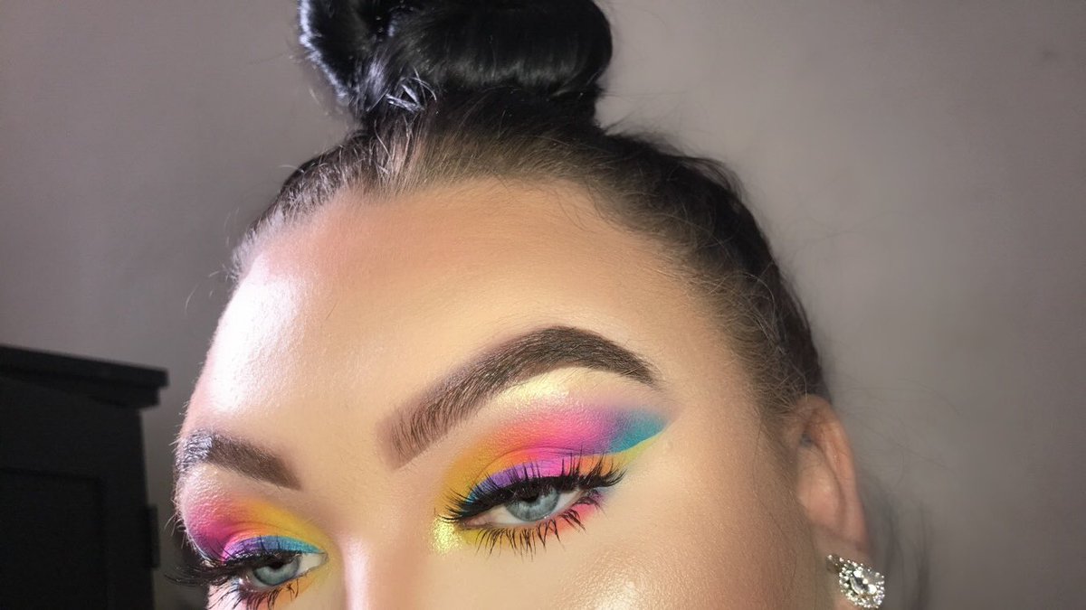 IVXXMCMXCV's tweet photo. If I was ever on Jeffree stars PR list I would cry #JeffreeStarPRList @JeffreeStar https://t.co/uIVYuJISvY