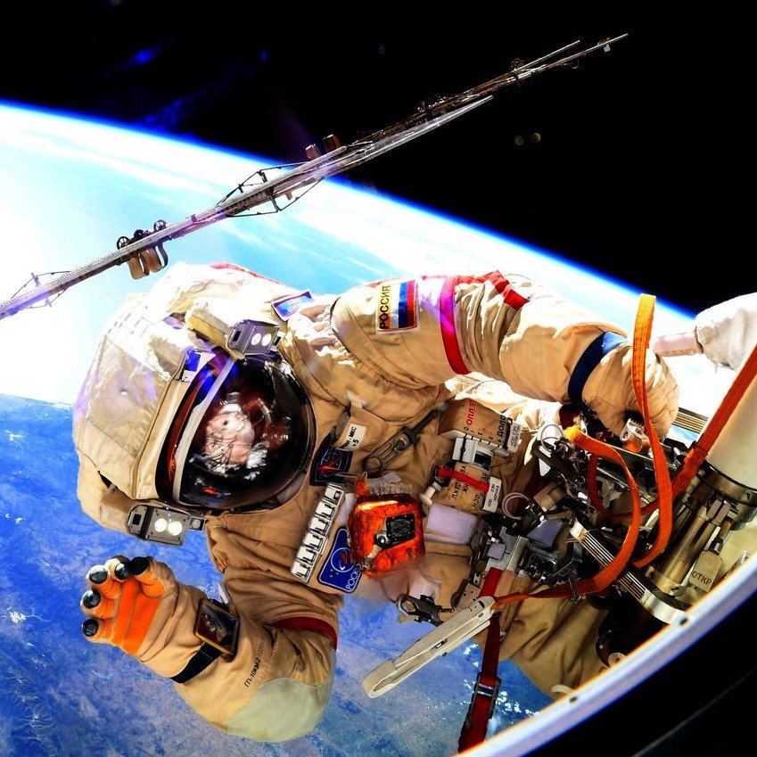 RevesdEspace's tweet photo. [blog] #ISS : une sortie spatiale russe très complète - #VKD46 #EVA46
https://t.co/To6DzBoWNJ https://t.co/HB4g9fiKwg