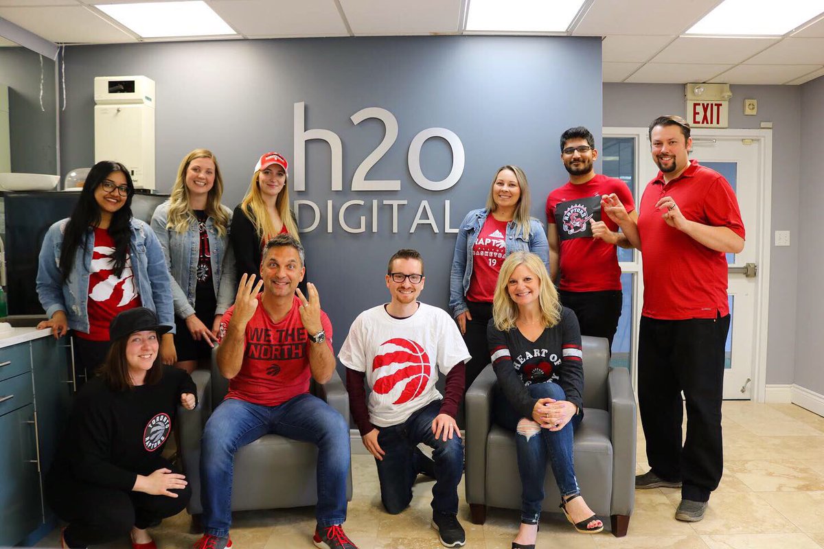Jurassic times call for Jurassic measures.🦖🏀 #TeamH2O is ready for Game 1! Go <a href="/Raptors/">Toronto Raptors</a> Go! Take it to the hoop! #wethenorth #goraptorsgo