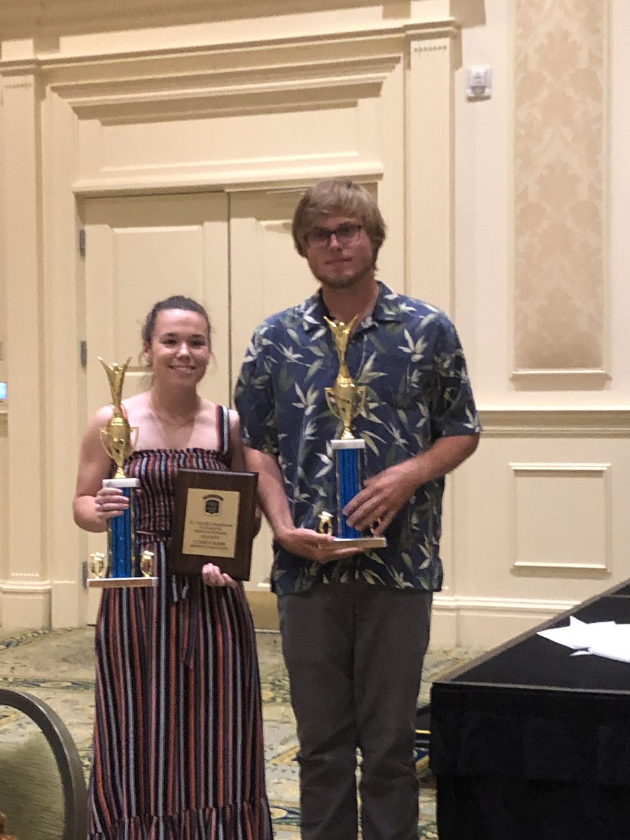 kempsactivities's tweet photo. Congratulations to our Female Elizabeth Neiman and Male Ryan Oden Virginia Beach Sports Club athletes of the year for Kempsville HS. Go Chiefs! https://t.co/8GbTetR7Zn