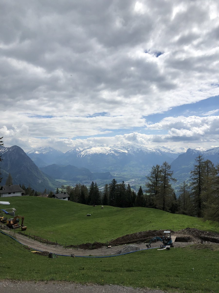 GabrielaBCortes's tweet photo. The hike season has started, there are gorgeous paths to discover! #unili #Liechtenstein #Gaflei #silum https://t.co/CiDGoQ3JaL