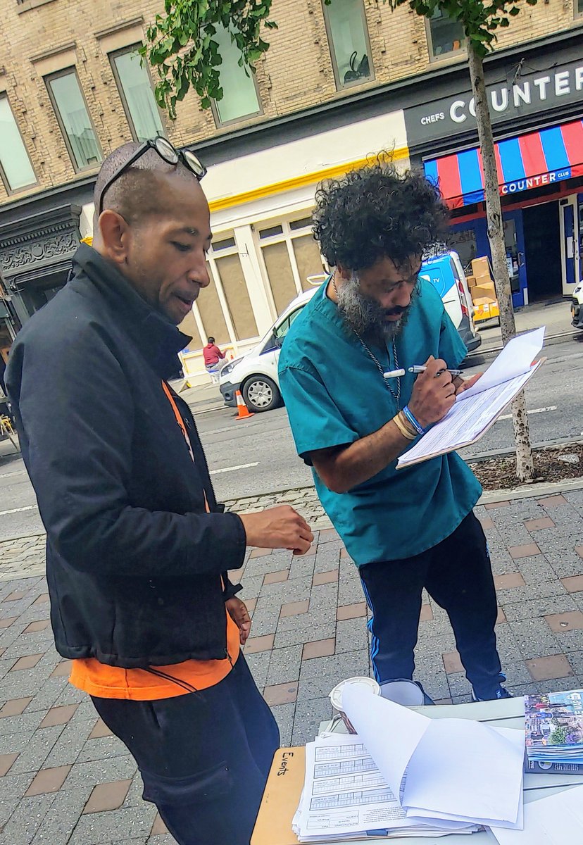 TA_Ambassadors's tweet photo. New Yorkers showing their love for protected bike lanes on Centre street &amp; Vision Zero street redesign! 

Get ready for our Bike Home From Work party tomorrow night, 6:30pm-10:30pm at Domino Park!

https://t.co/dXnFRB2qLa

#bikemonth #bikenyc #fixCentre #fixourstreets https://t.co/IqMpqRIHP9