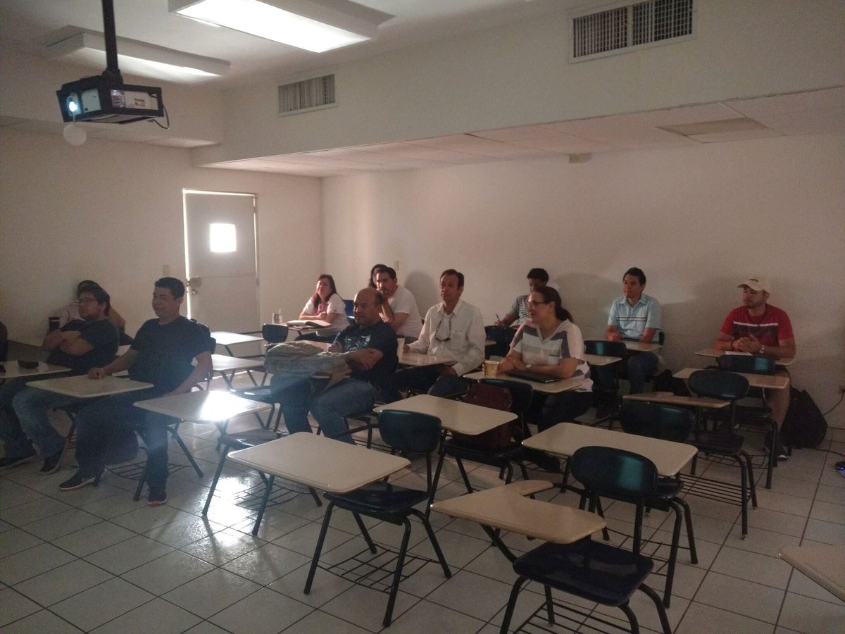 RNanofab's tweet photo. Se llevó a cabo el curso-taller de "Diseño, modelado y fabricación de sistemas micro electro mecánicos" por el M.N. Edgardo León Salguero, en la Universidad de Sonora. https://t.co/TH3H80aF53