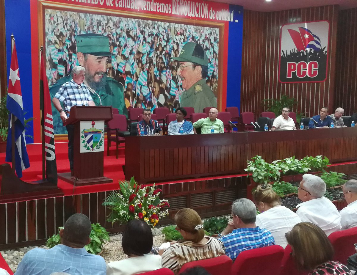 Diaz-Canel analyzes social and economic situation of Eastern province. 