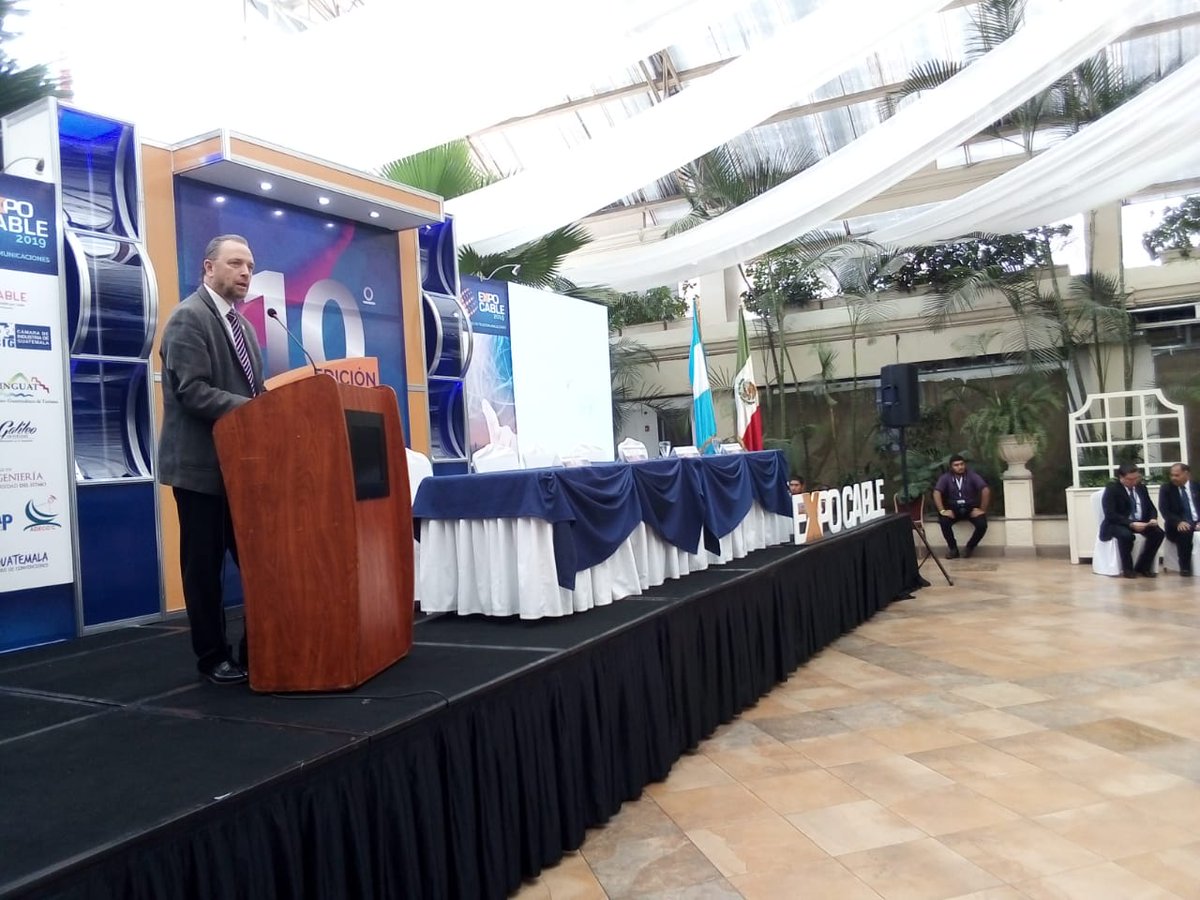 republicagt's tweet photo. #ExpoCable2019 | Javier Zepeda, director ejecutivo de la #CIG, indica que el sector de telecomunicaciones representa la sexta actividad económica en atracción de flujos de capital. @industriaguate @jzepeda1963 https://t.co/TrqxTKGwyb