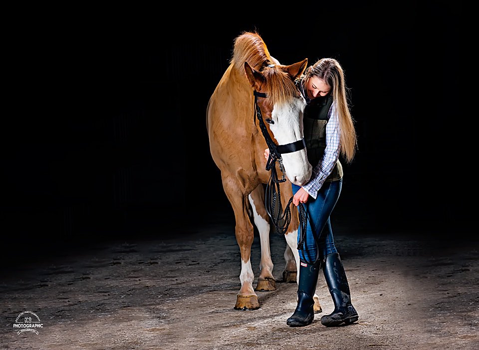 fletcherk2tog's tweet image. With a little imagination and light anything is possible. This was taken in a cow shed. Looking forward to getting creative at #EBHT @BramhamPark @suregrowuk #horsehour @Equi_Trek @EquineHour #godox #portrait #sony #photography