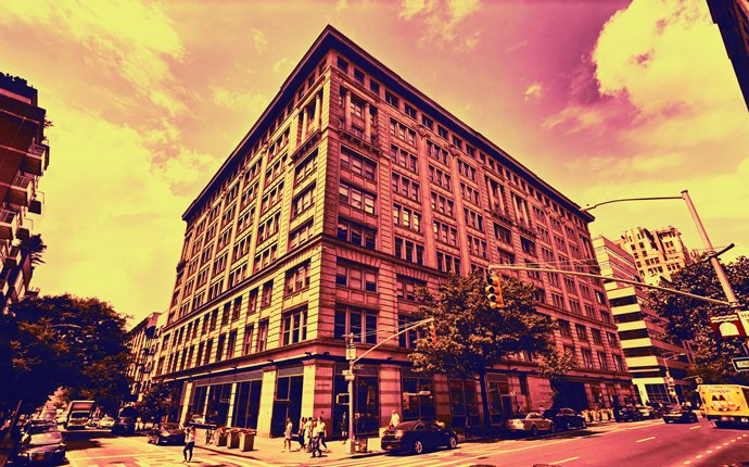 As Google preps moving to Hudson Square, Jack Resnick &amp; Sons refis the building that will help house the tech giant
ow.ly/Qfl250ut3vR