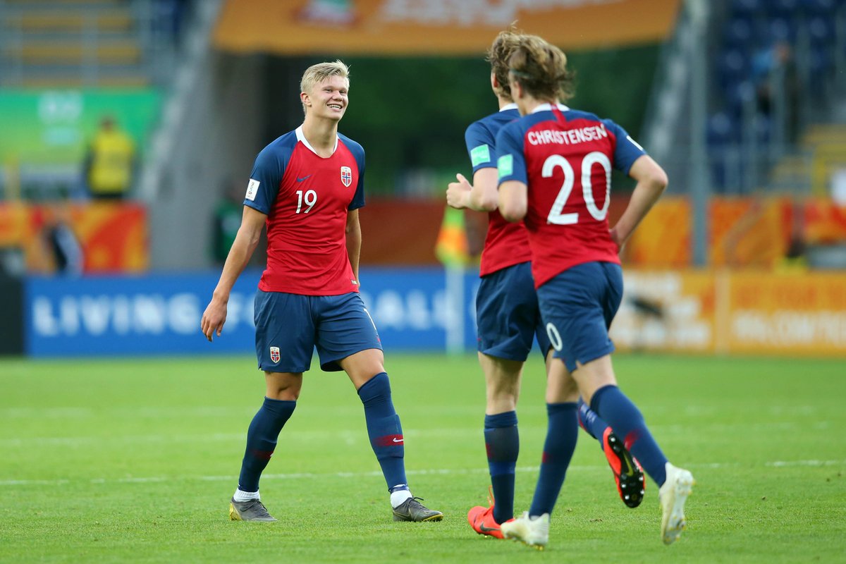 FIFAcom's tweet image. RECORD! ⚽️⚽️⚽️⚽️⚽️⚽️⚽️

🇳🇴 Norway’s Erling Haland breaks the record for most goals scored in a FIFA U-20 World Cup match, scoring seven past Honduras in Lublin.

#U20WC
