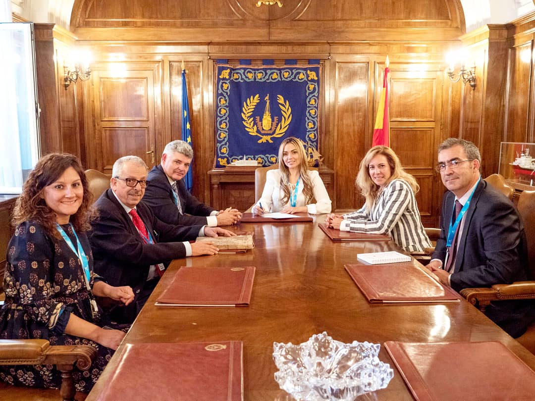 Deboravalera_'s tweet photo. Clúster Marítimo Venezolano miembro del Clúster Marítimo Iberoamericano - Clúster Azul. Tenemos como ejes estratégicos incrementar la competitividad, innovación,  internacionalización, el capital humano y el desarrollo de las industrias del mar de Latinoamérica y España. https://t.co/IAfOBUzm5n