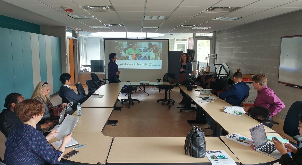 kristynwongtam's tweet photo. Walking St James Town with TCHC, City Planning, Urban Design and Oasis Community Food Hub to explore opportunities to create an community kitchen, container markets, onsite urban agriculture including aquaponics in an abandon swimming pool! #FoodSecurity #GrowTO #EndingHunger https://t.co/BcqShvtU95